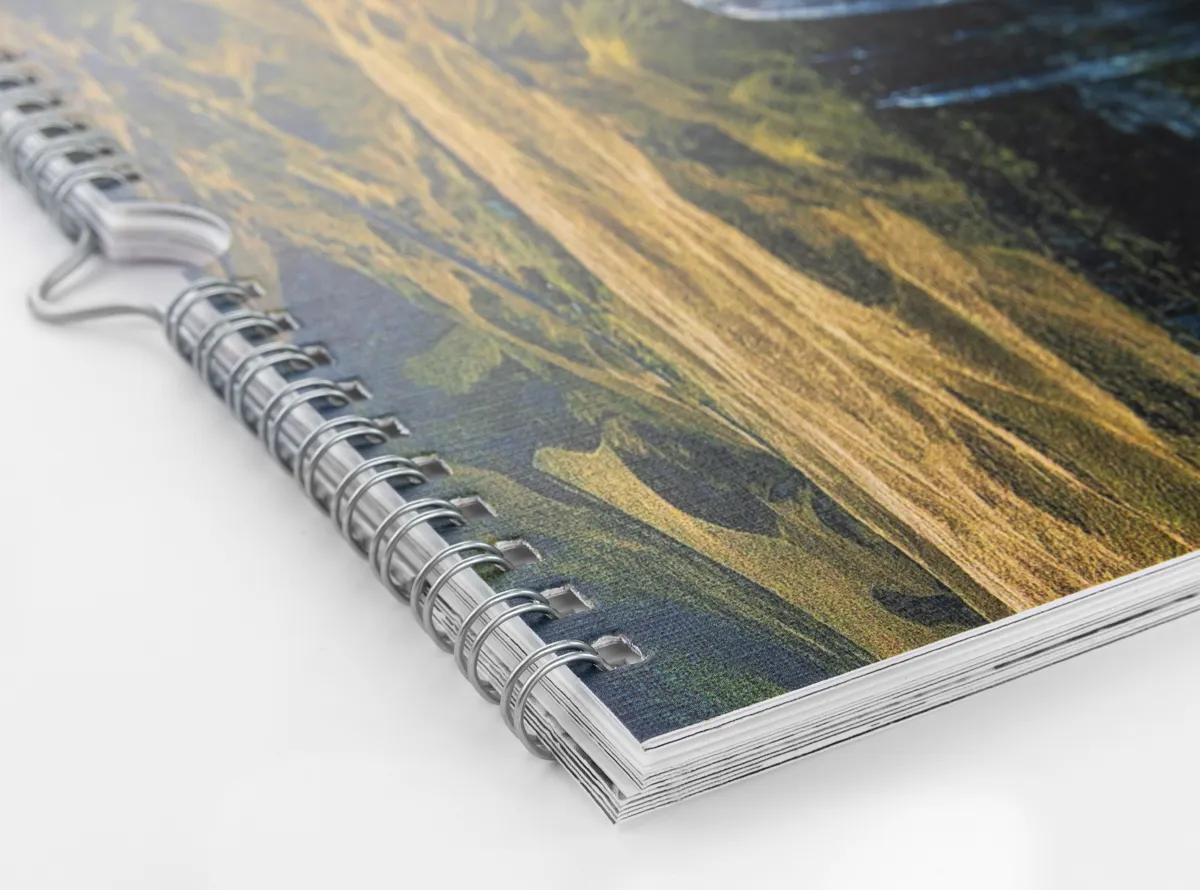 Wandkalender mit Bilderdruck-Papier in Leinwandstruktur und Ringhalterung